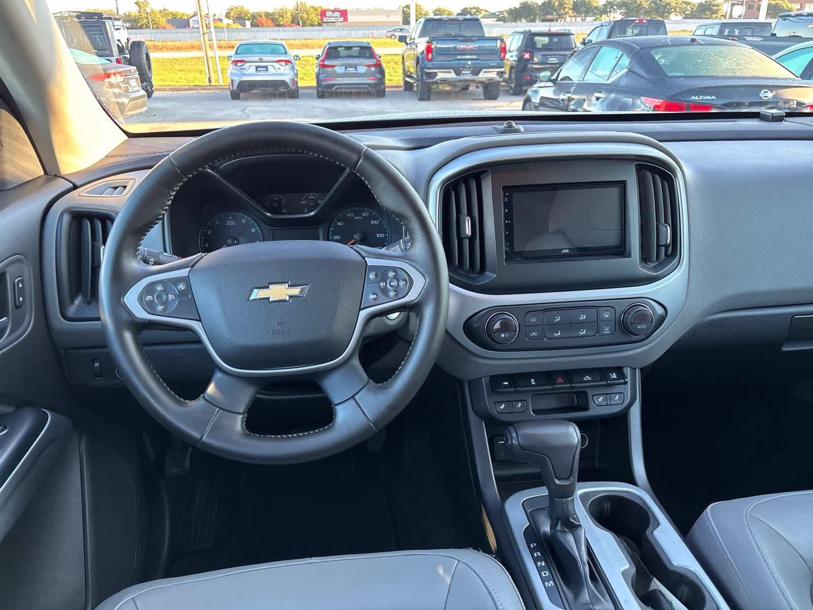 Used 2015 Chevrolet Colorado LT w/ Luxury Package RWD image 18