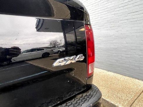 Used 2014 RAM 1500 Express image 9