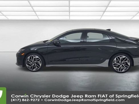 Used 2023 Hyundai Ioniq 6 Limited image 9