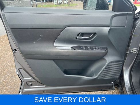 Used 2025 Nissan Kicks S FWD image 13