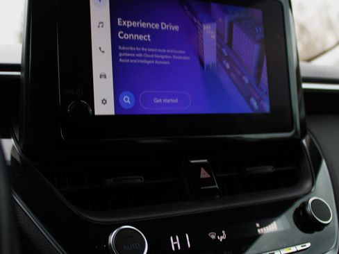 Used 2024 Toyota Corolla Cross LE image 26