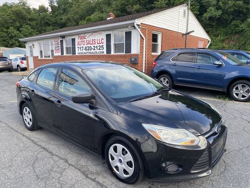 Used 2014 Ford Focus S FWD image 7