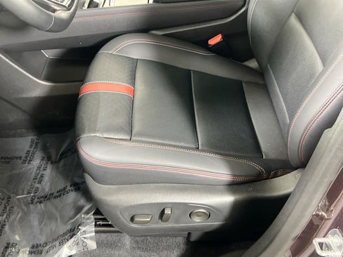 Used 2024 Chevrolet Traverse RS w/ LPO, Floor Liner Package image 19