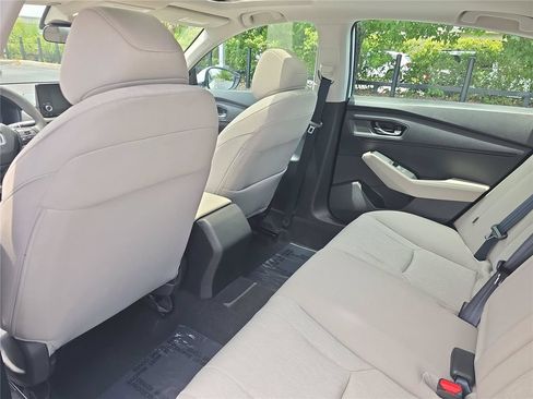 Used 2023 Honda Accord EX image 11