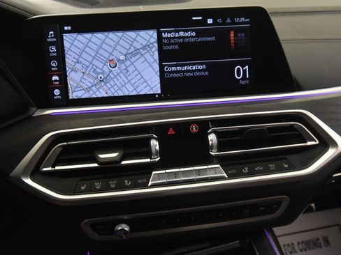 Used 2020 BMW X7 xDrive40i w/ Cold Weather Package image 30