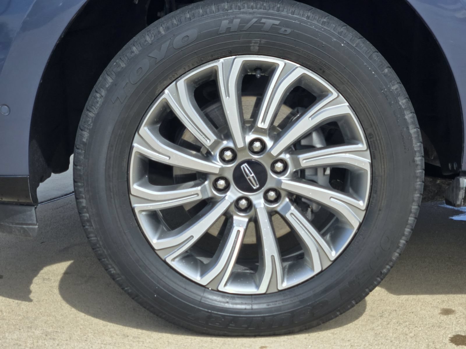 Used 2023 Lincoln Navigator 2WD image 11