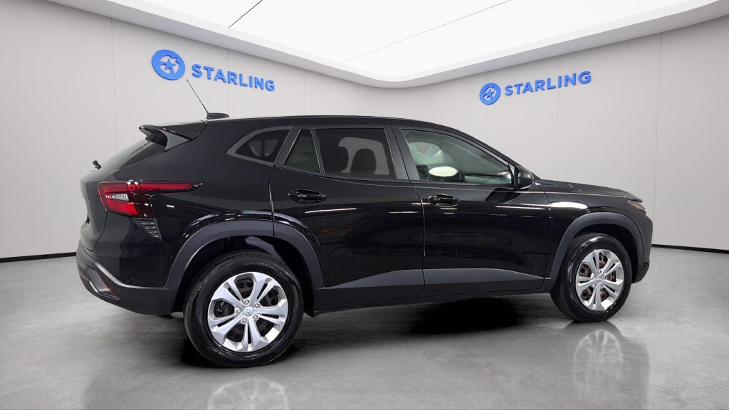 Certified 2024 Chevrolet Trax LS FWD image 10