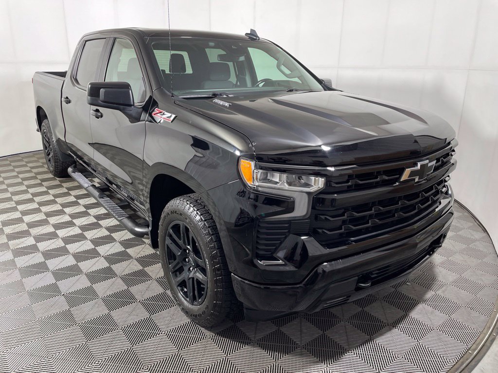 Used 2024 Chevrolet Silverado 1500 RST w/ Z71 Off-Road Package AWD/4WD image 1