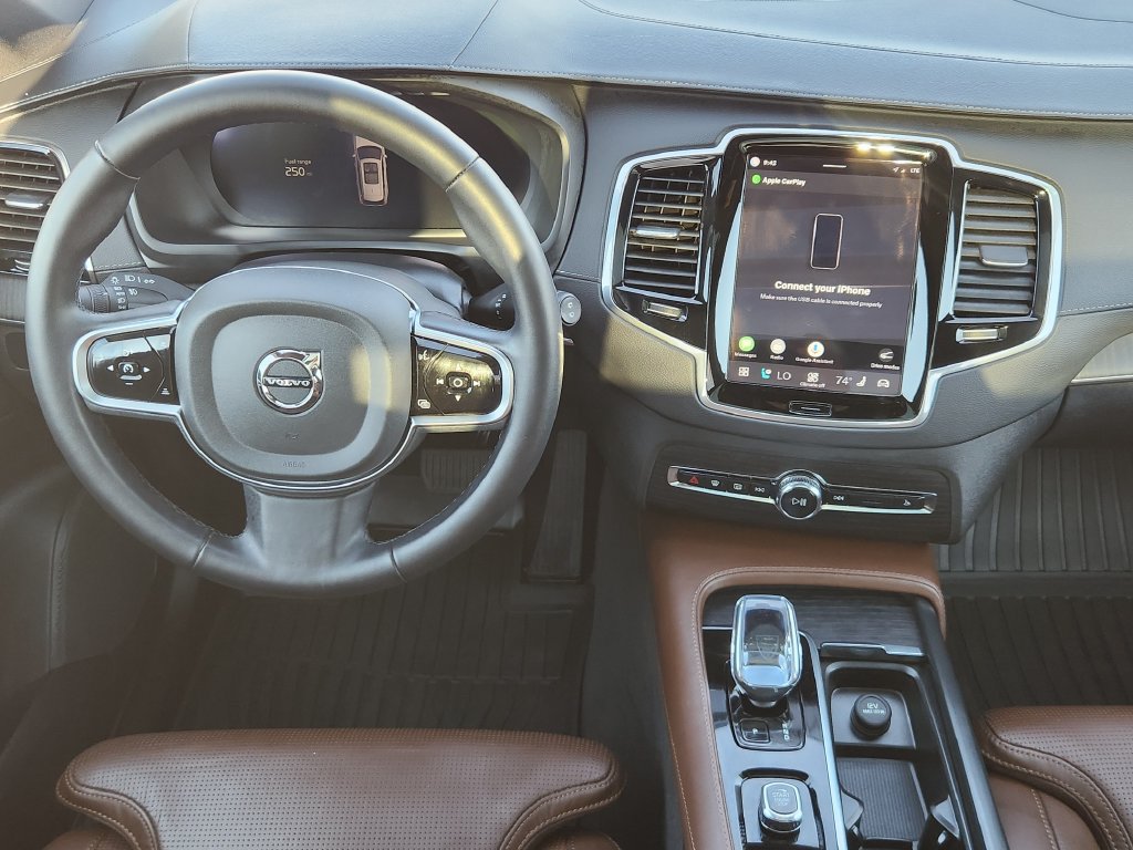 Used 2025 Volvo XC90 B5 Ultra w/ Protection Package Premier AWD/4WD image 19