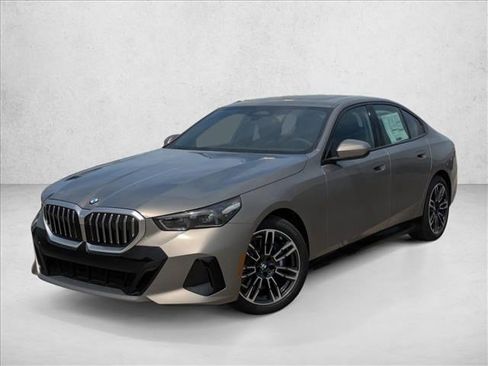 New 2026 BMW 530i xDrive AWD/4WD image 1