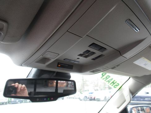 Used 2018 GMC Sierra 1500 SLT AWD/4WD image 31