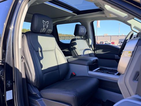 New 2026 Ford F250 XLT w/ XLT Premium Package image 46