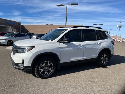 Used 2023 Honda Passport TrailSport image 1