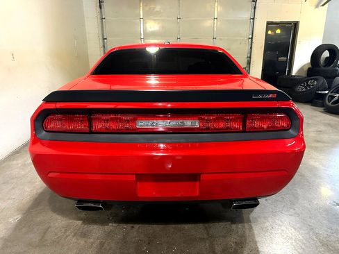 Used 2010 Dodge Challenger SRT8 image 7