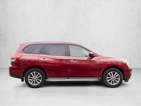 Used 2015 Nissan Pathfinder S AWD/4WD image 4