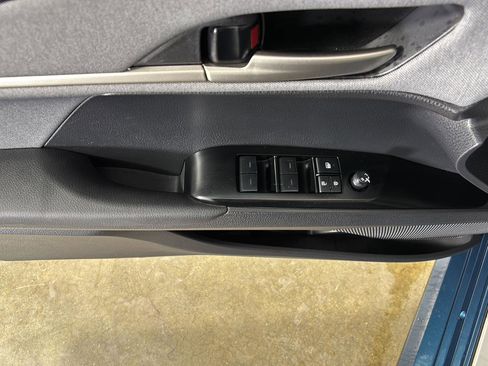 Used 2025 Toyota Camry LE w/ Convenience Package image 5