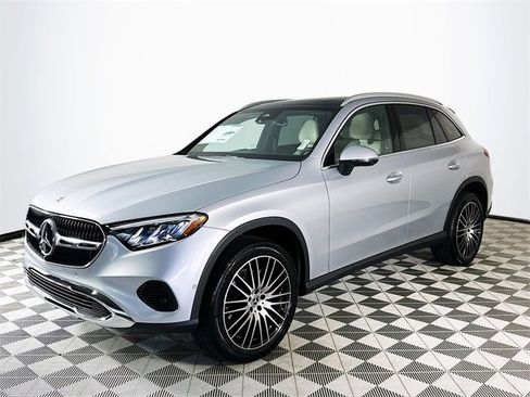 New 2026 Mercedes-Benz GLC 300 GLC 300 image 3