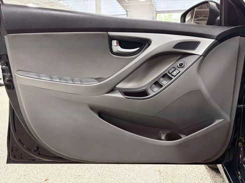 Used 2014 Hyundai Elantra Limited FWD image 18