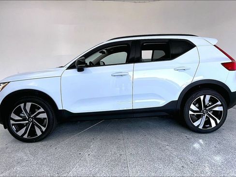 New 2026 Volvo XC40 B5 Ultra w/ Protection Package Premier AWD/4WD image 8