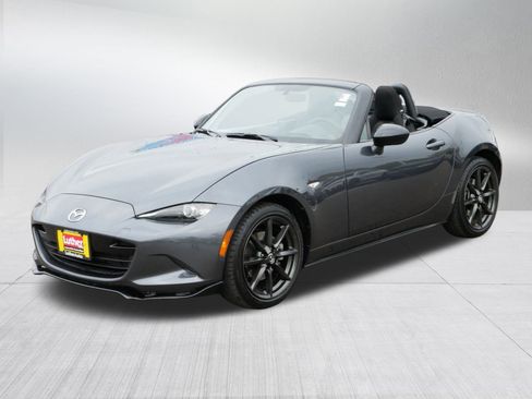 Used 2016 MAZDA MX-5 Miata Club image 3