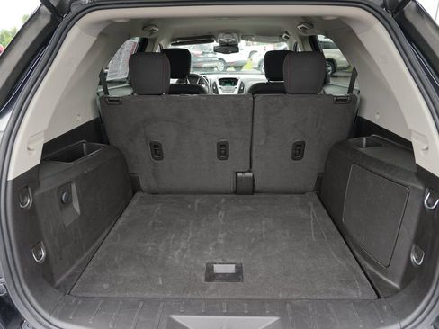 Used 2017 Chevrolet Equinox LS AWD/4WD image 27