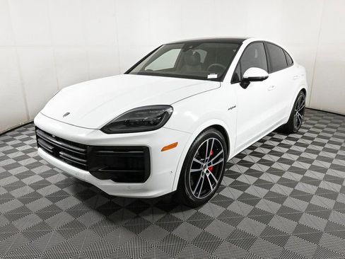New 2025 Porsche Cayenne Turbo image 1