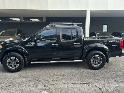 Used 2020 Nissan Frontier PRO-4X w/ Pro-4x Utility Package image 4