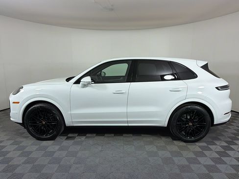 Used 2026 Porsche Cayenne AWD/4WD image 2
