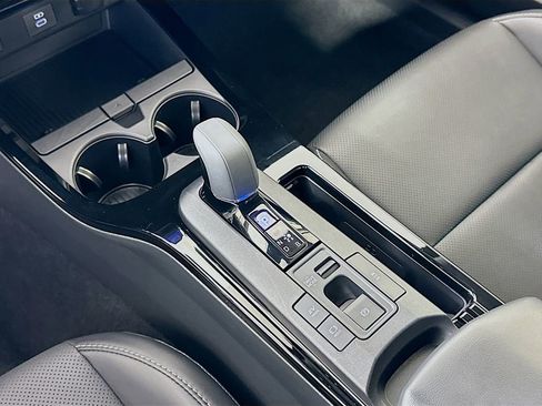 Used 2025 Toyota Prius XLE image 16