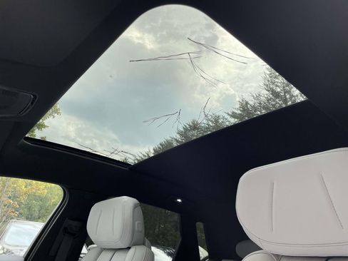 New 2026 Cadillac Lyriq Sport image 19