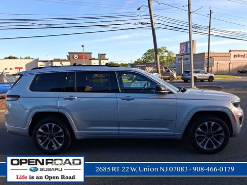 Used 2021 Jeep Grand Cherokee L Overland w/ Luxury Tech Group IV AWD/4WD image 5