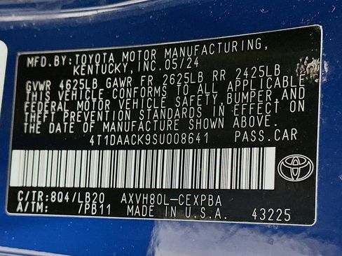 Used 2025 Toyota Camry LE FWD image 33