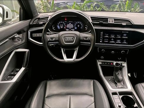 Used 2023 Audi Q3 2.0T Premium w/ Convenience Package AWD/4WD image 6