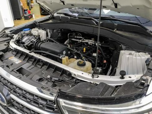 Used 2020 Ford Explorer XLT w/ Equipment Group 202A AWD/4WD image 55