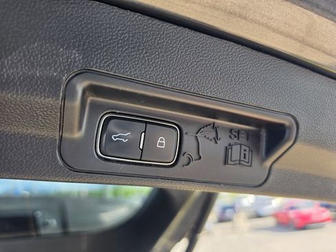 Used 2020 Ford Explorer XLT w/ Equipment Group 202A image 16