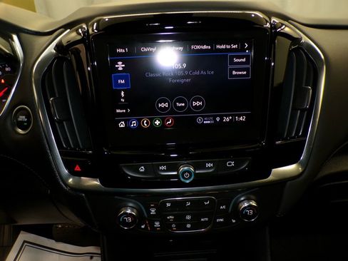 Used 2023 Chevrolet Traverse LT w/ LPO, Floor Liner Package image 28