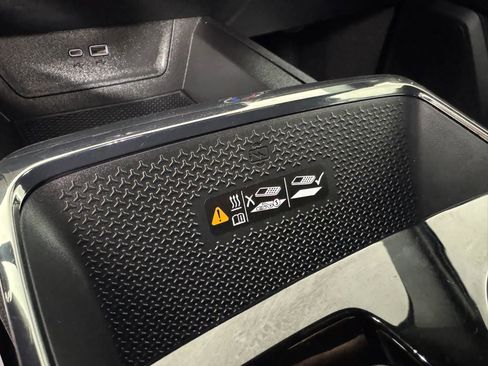 Used 2025 Chevrolet Equinox RS w/ Safety and Technology Package image 22