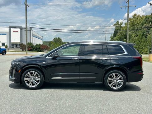 Used 2022 Cadillac XT6 Premium Luxury AWD/4WD image 3