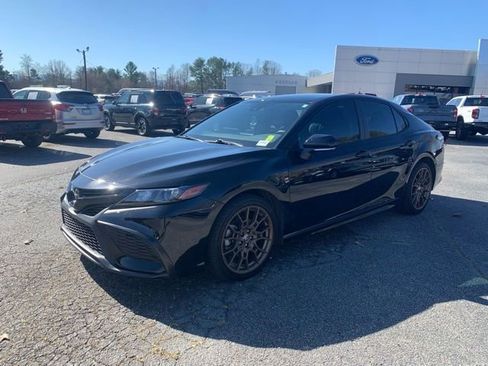 Used 2023 Toyota Camry SE w/ Convenience Package image 4