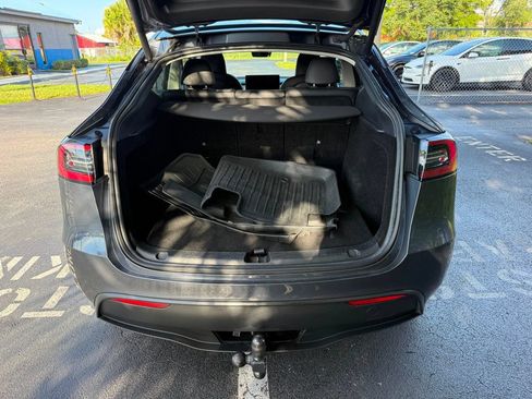 Used 2023 Tesla Model Y AWD image 22