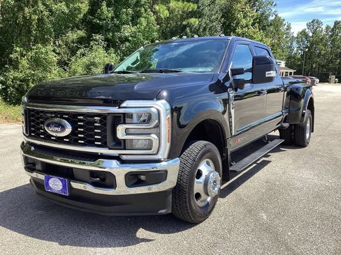 Used 2024 Ford F350 Lariat w/ Lariat Ultimate Package AWD/4WD image 3