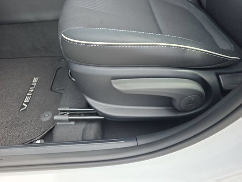 Certified 2026 Hyundai Venue SEL FWD image 12