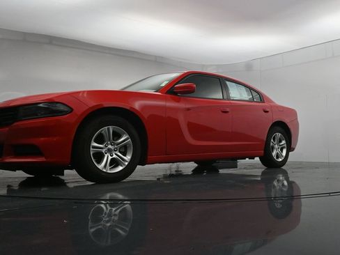 Used 2022 Dodge Charger SXT RWD image 38