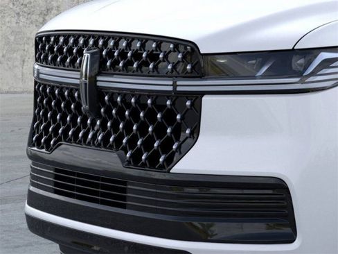 New 2025 Lincoln Navigator L Black Label image 34