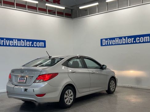 Used 2016 Hyundai Accent SE FWD image 2