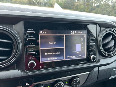 Used 2022 Toyota Tacoma SR w/ SR Convenience Package image 24