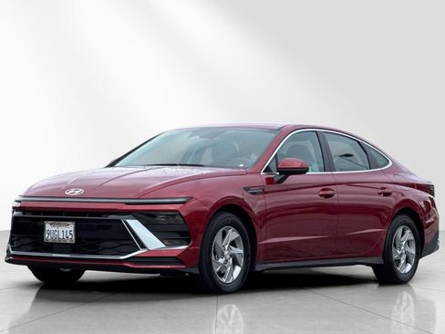 Used 2025 Hyundai Sonata SE FWD image 8