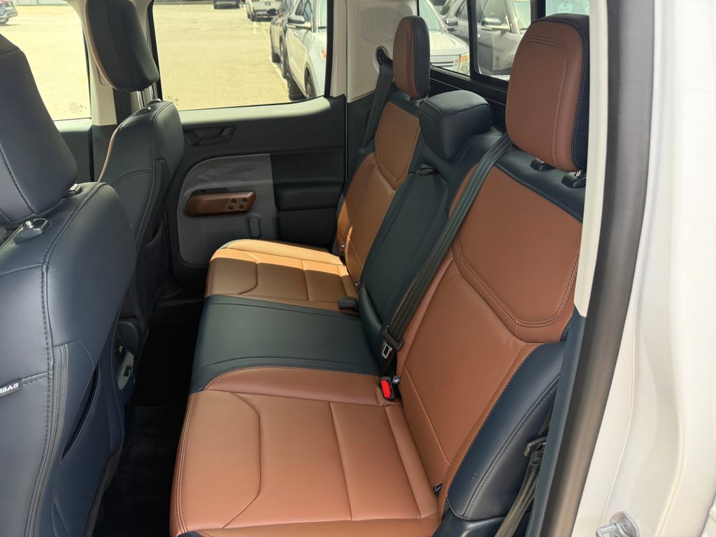 Used 2024 Ford Maverick Lariat w/ FX4 Off-Road Package AWD/4WD image 26