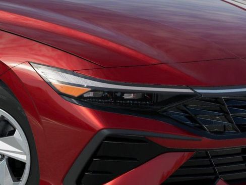 New 2025 Hyundai Elantra SE image 10
