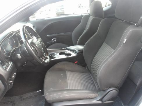 Used 2022 Dodge Challenger GT image 11